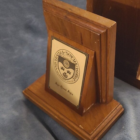 2 Vintage solid wood book end holders with eastcoast plaque on them - Picture 2 of 6